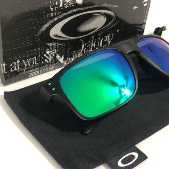 Oakley Holbrook Matte Black Frame 9102 Green Polarized - Picture 6 of 7